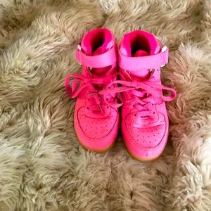 Light up shoes without charger.